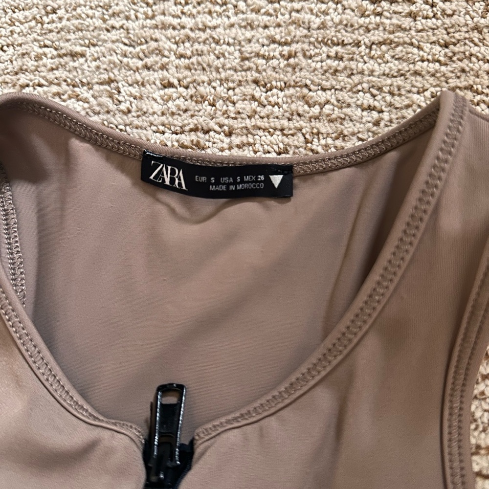 Zara Tan Fitted Zippered Tank Top - Picture 3 of 5